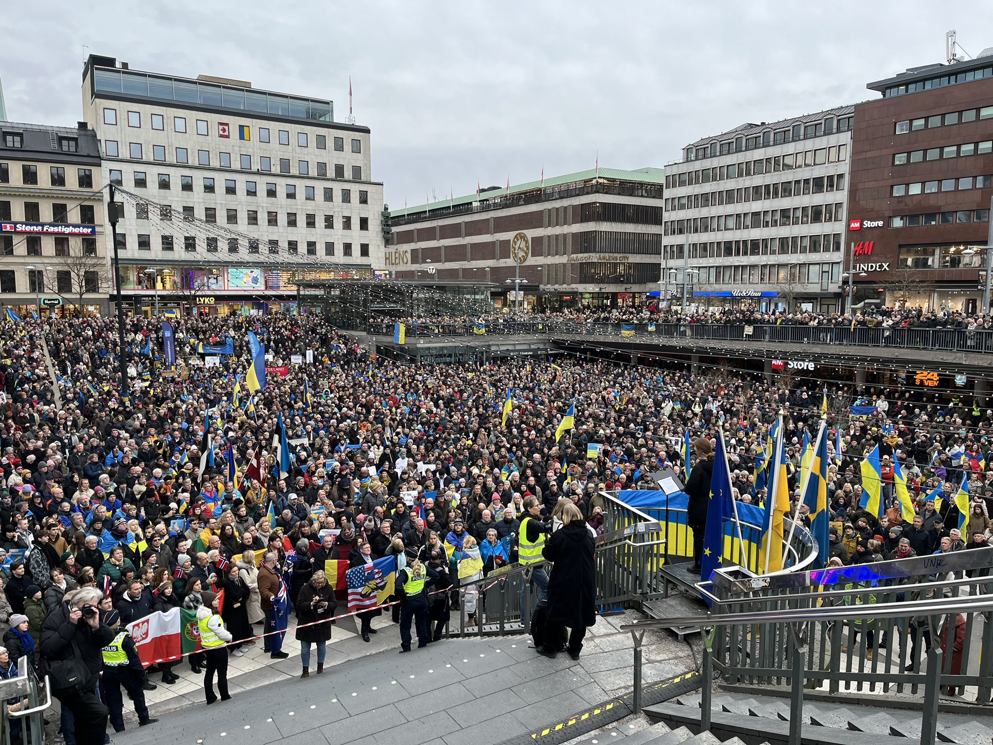 A demonstration in support of Ukraine on the two-year anniversary of the Russian invasion in Stockholm, Sweden. Retrieved from Twitter.